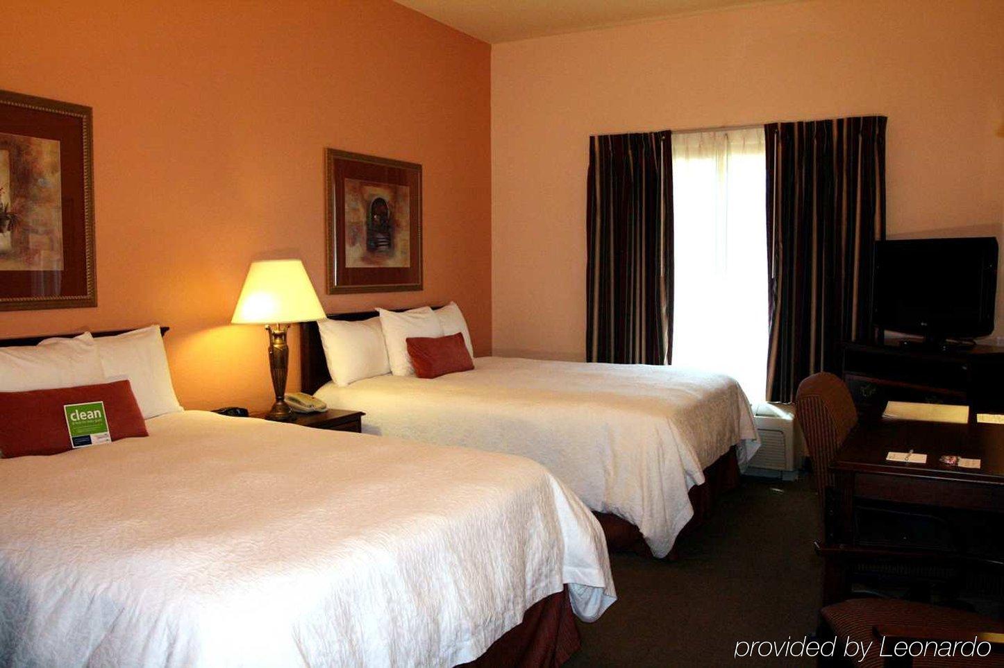 Hampton Inn & Suites Denton Quarto foto