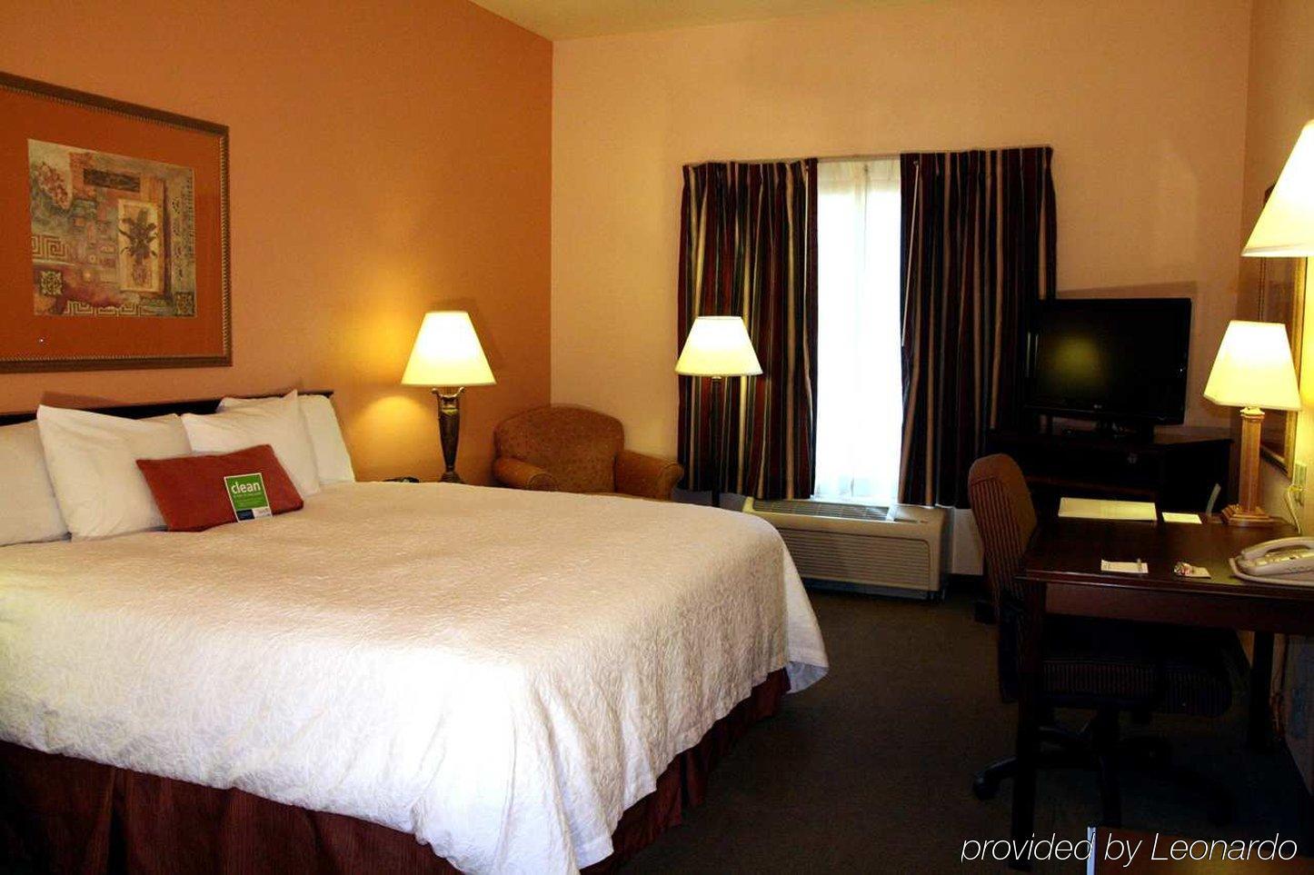 Hampton Inn & Suites Denton Quarto foto